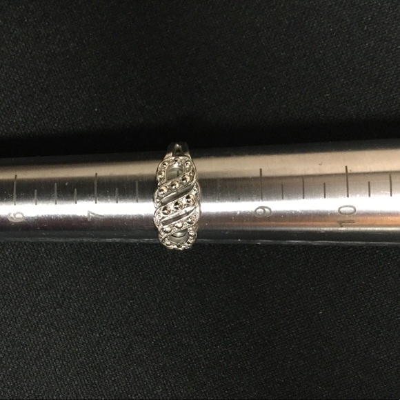 Vintage Avon Ring - Picture 2 of 3